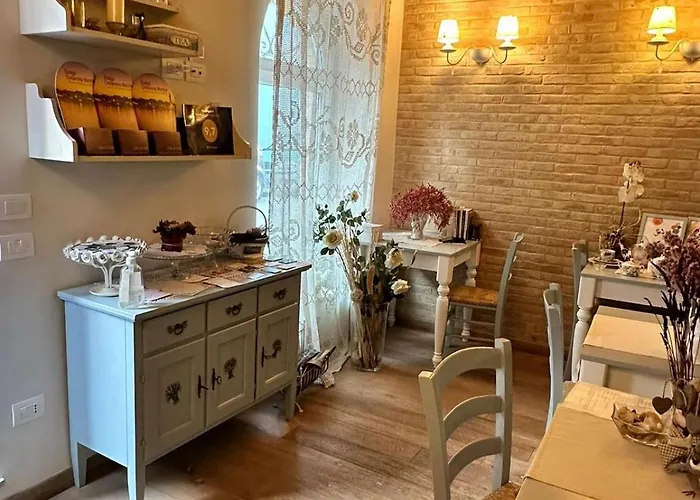Konukevi Aura Marina 3*